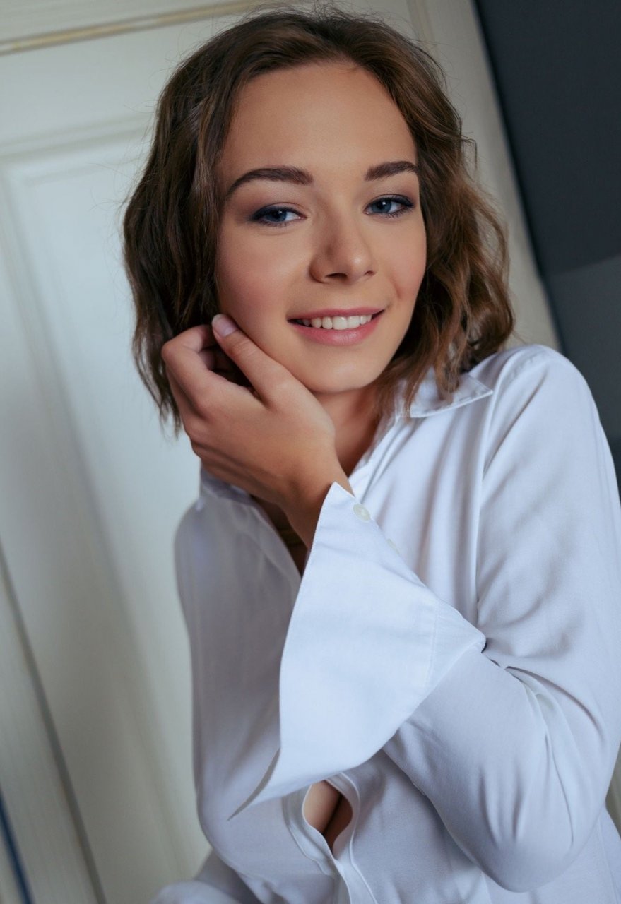 Лена - Интим салон СПб +7(981)925-55-96