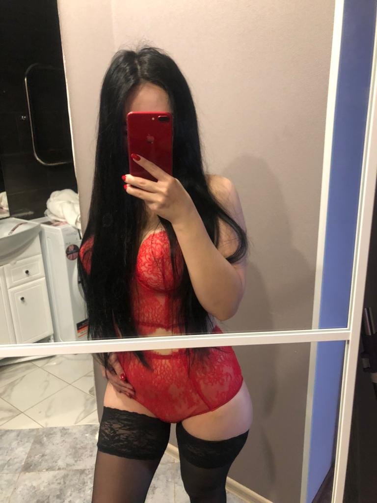 Оксана - Индивидуалка Питера +7(981)037-36-37